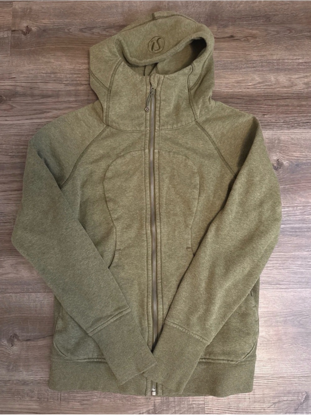 EUC Women’s Lululemon Classic Scuba Hoodie, Olive Green, Full Zip, Size 8